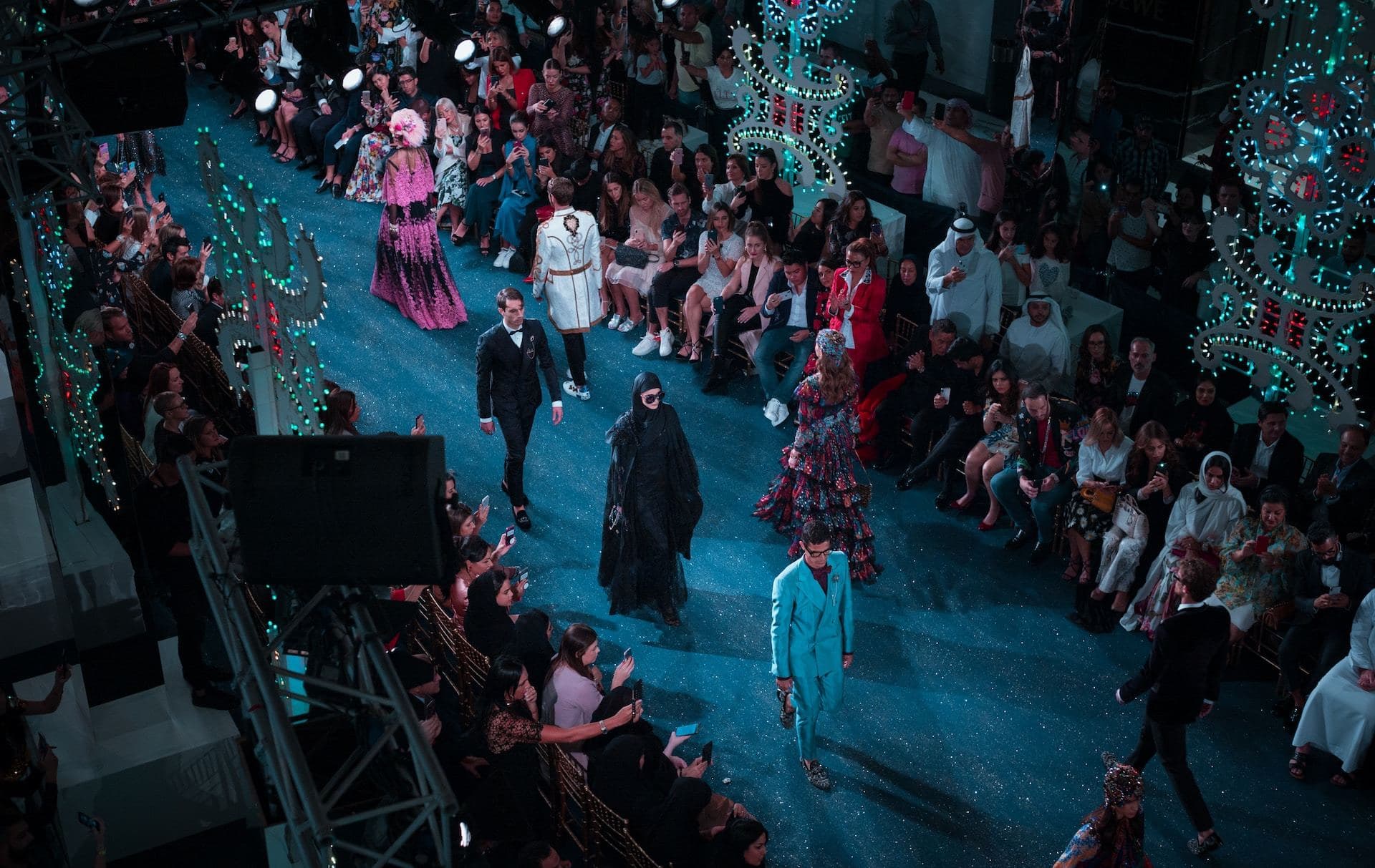 Uniformes de Comissários Prontos para Passarela